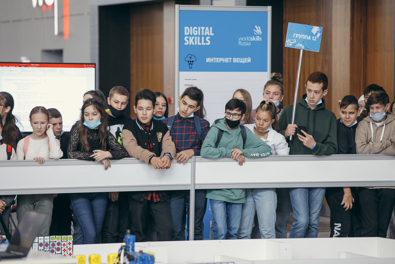 10 000 школьников посетят чемпионат DigitalSkills с 21 по 23 сентября 2021 года по программе «Посетитель»