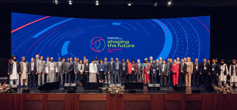 40 стран-участниц и более 50 деловых встреч. В Казани прошёл крупнейший международный образовательный форум. 