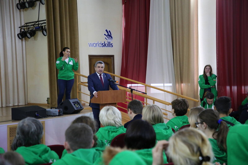 Ильсур Хадиуллин встретился со сборной Татарстана перед Национальным чемпионатом «Абилимпикс»-2022